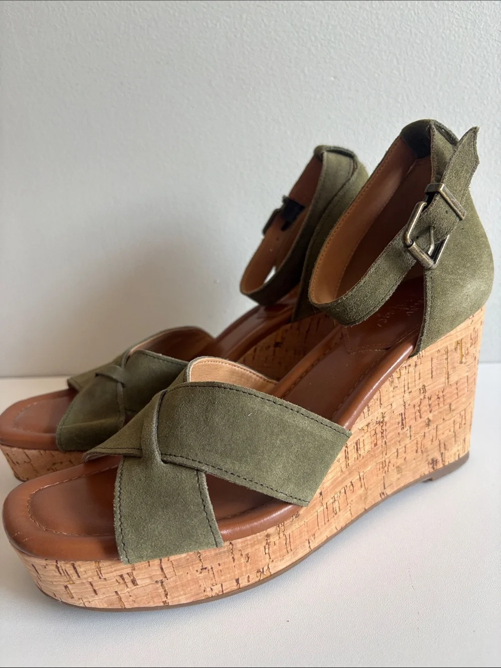 Crown Vintage Olive Green Cork Wedge Sandals Ankle Strap Size 8.5 Boho